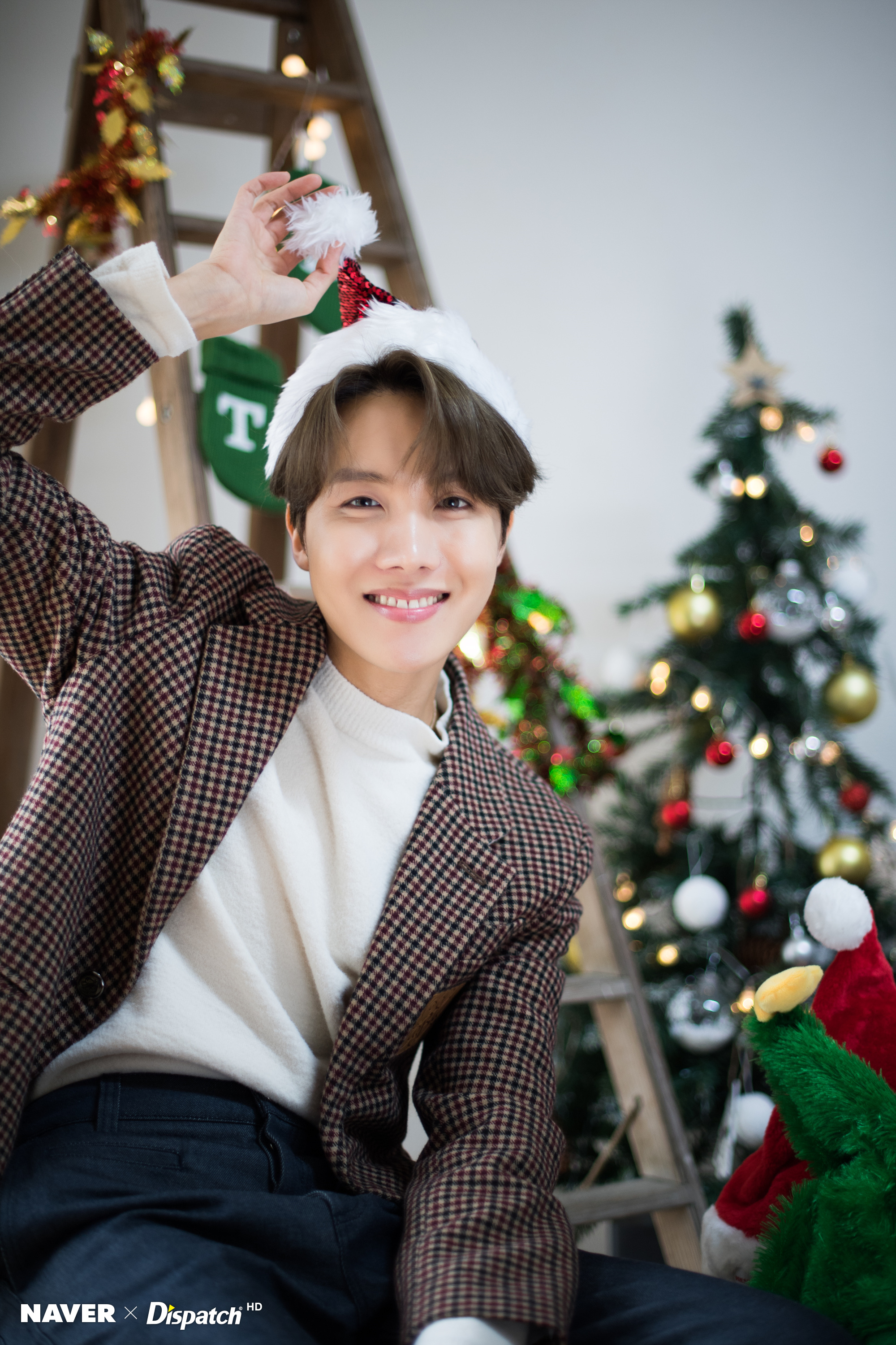 Voici plus de 10 photos de Noël de BTS pour vous mettre dans l'esprit