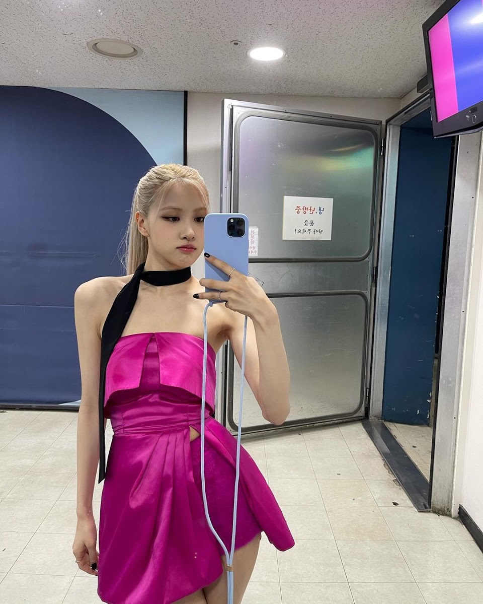 Voici Combien Il En Coûte Pour Ressembler Au Rosé De Blackpink Dans Ses Tenues De Scène On The 0148